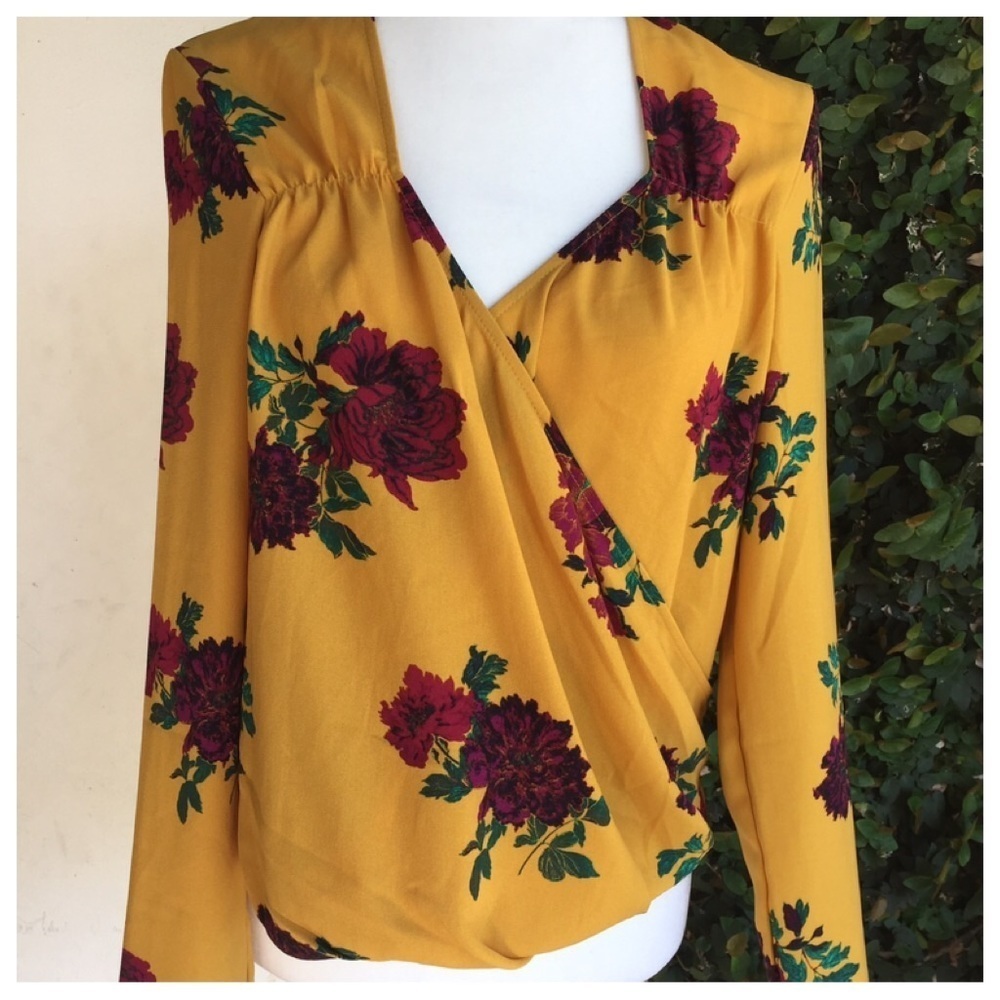 Free Press Yellow Floral Top Size Medium